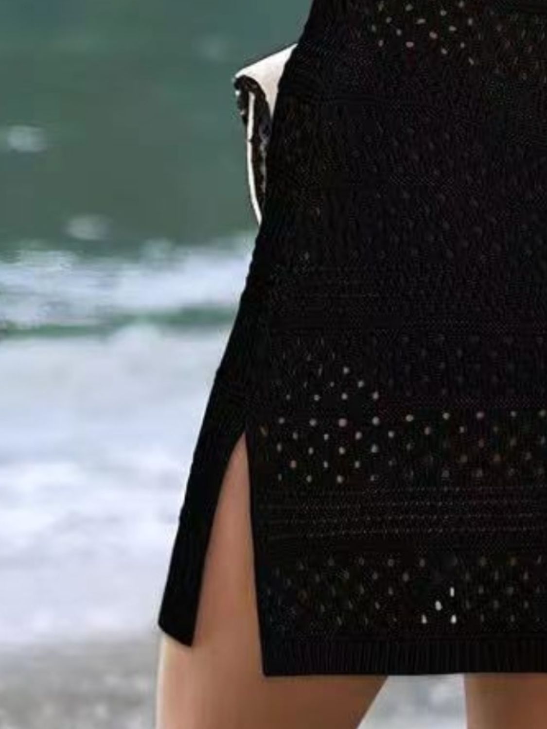 Vestido playero calado con escote redondo