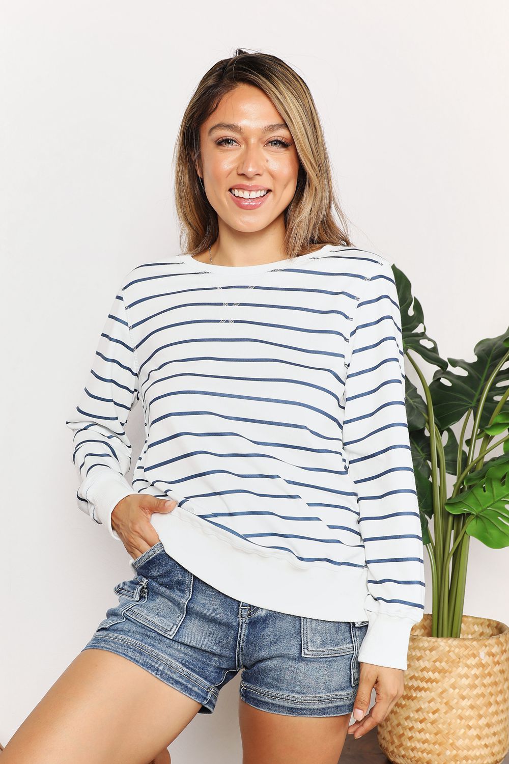 Top de cuello redondo y manga larga a rayas Double Take