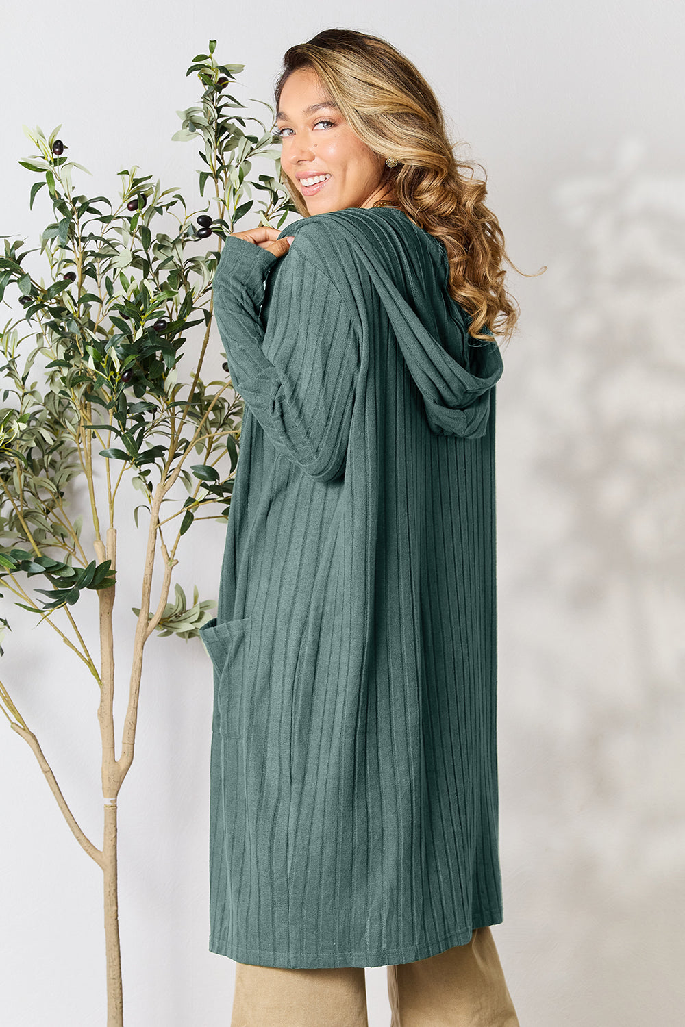 Suéter cárdigan con capucha y talla grande básico de Bae