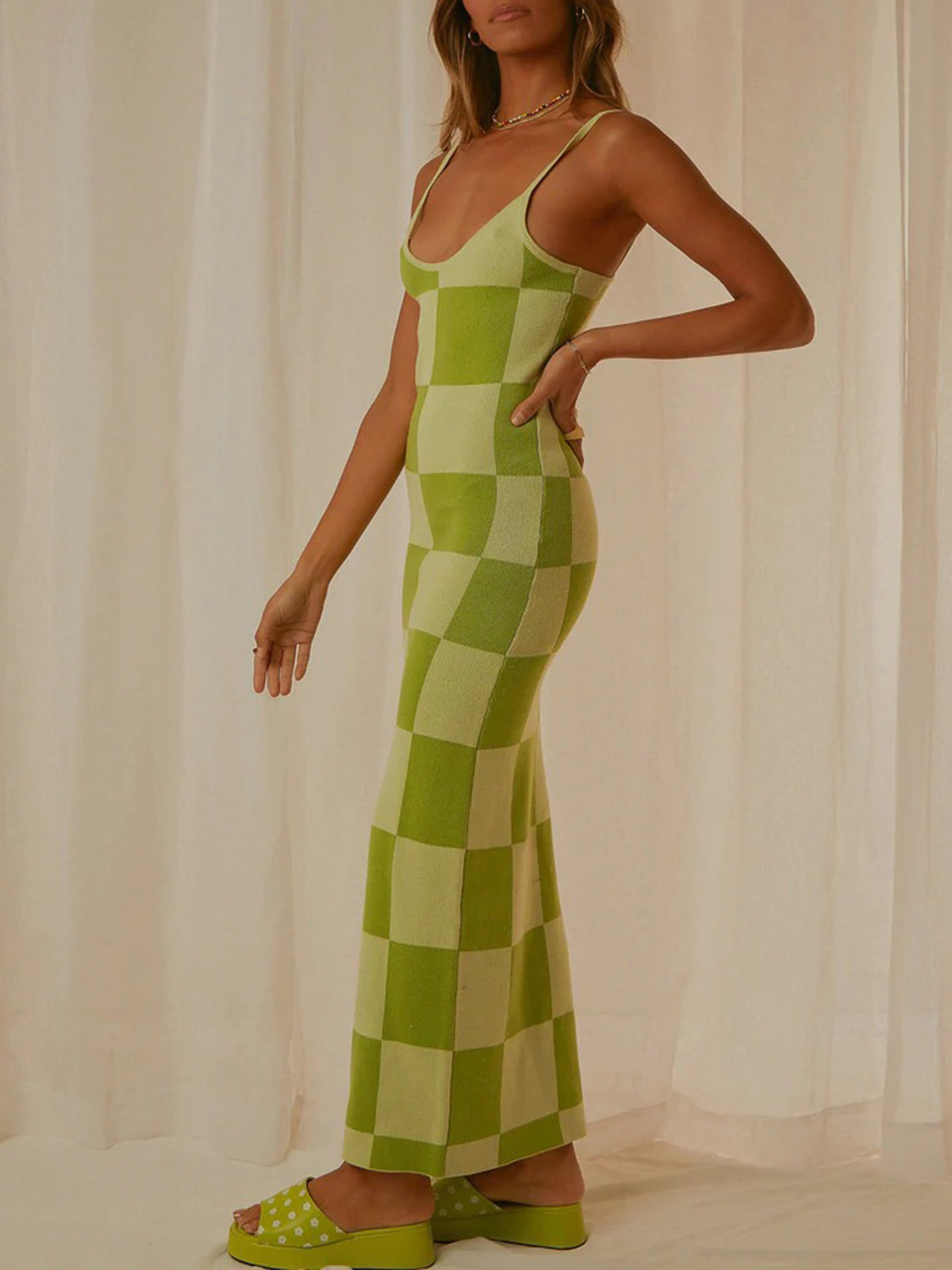 Vestido largo estampado con tirantes finos