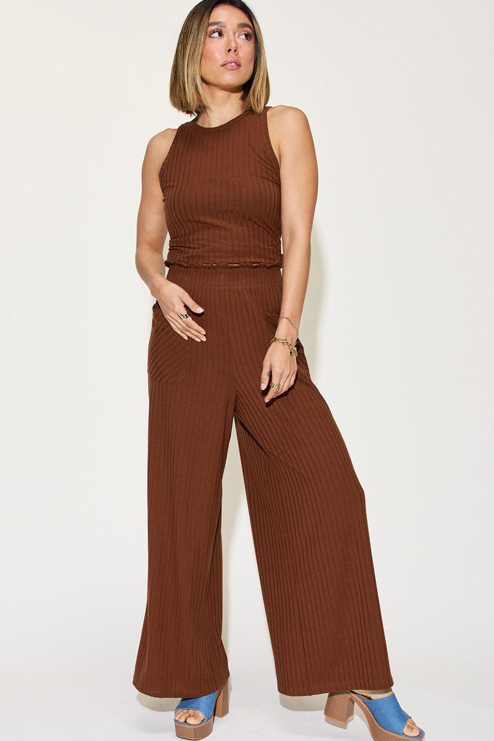 Conjunto básico Bae de camiseta de tirantes acanalada de talla grande y pantalones de pierna ancha