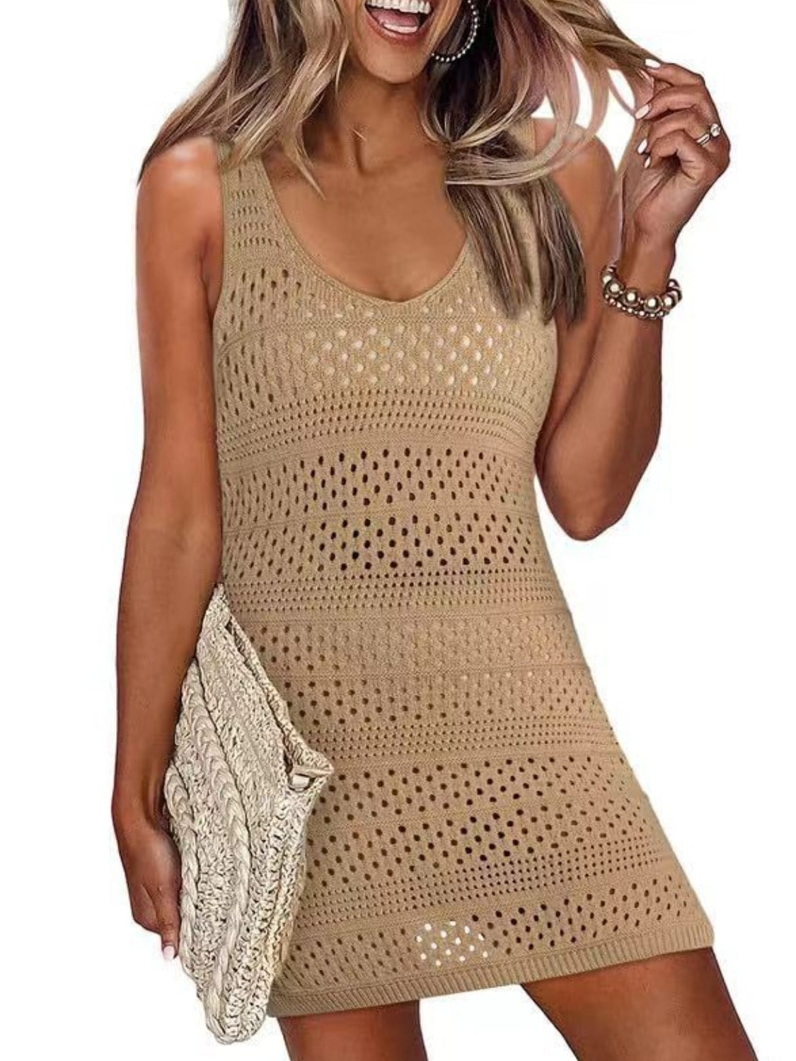 Vestido playero calado con escote redondo