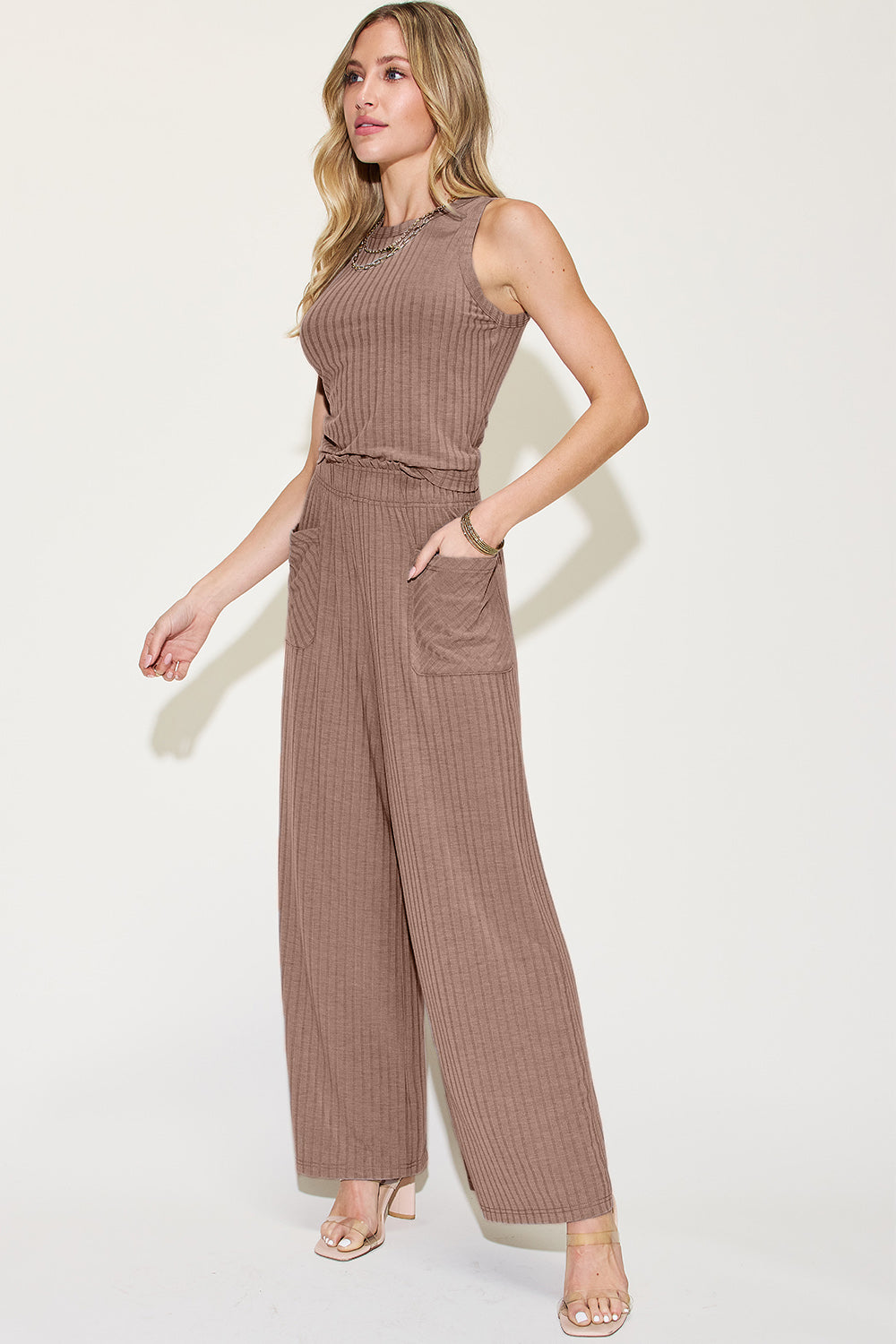 Conjunto básico Bae de camiseta de tirantes acanalada de talla grande y pantalones de pierna ancha