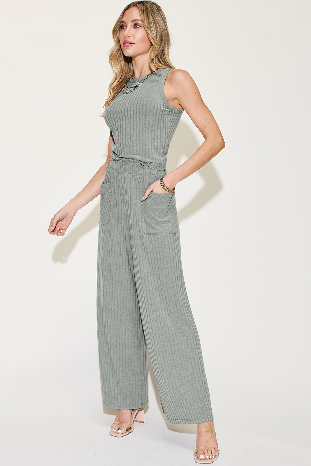 Conjunto básico Bae de camiseta de tirantes acanalada de talla grande y pantalones de pierna ancha
