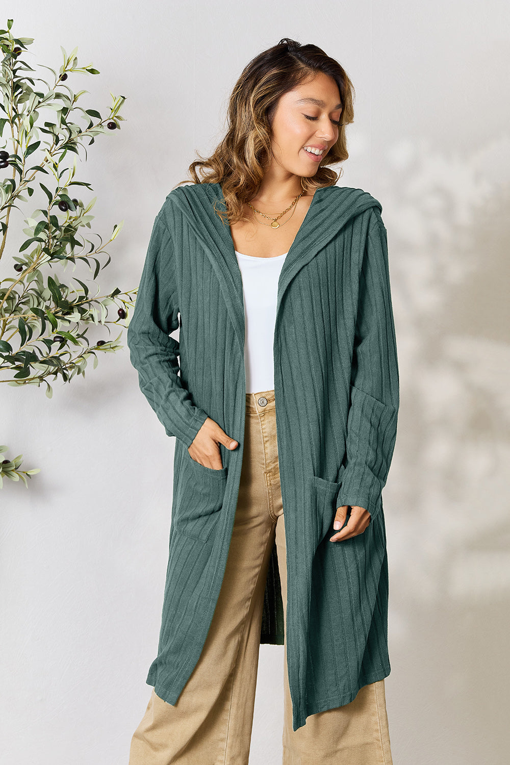 Suéter cárdigan con capucha y talla grande básico de Bae