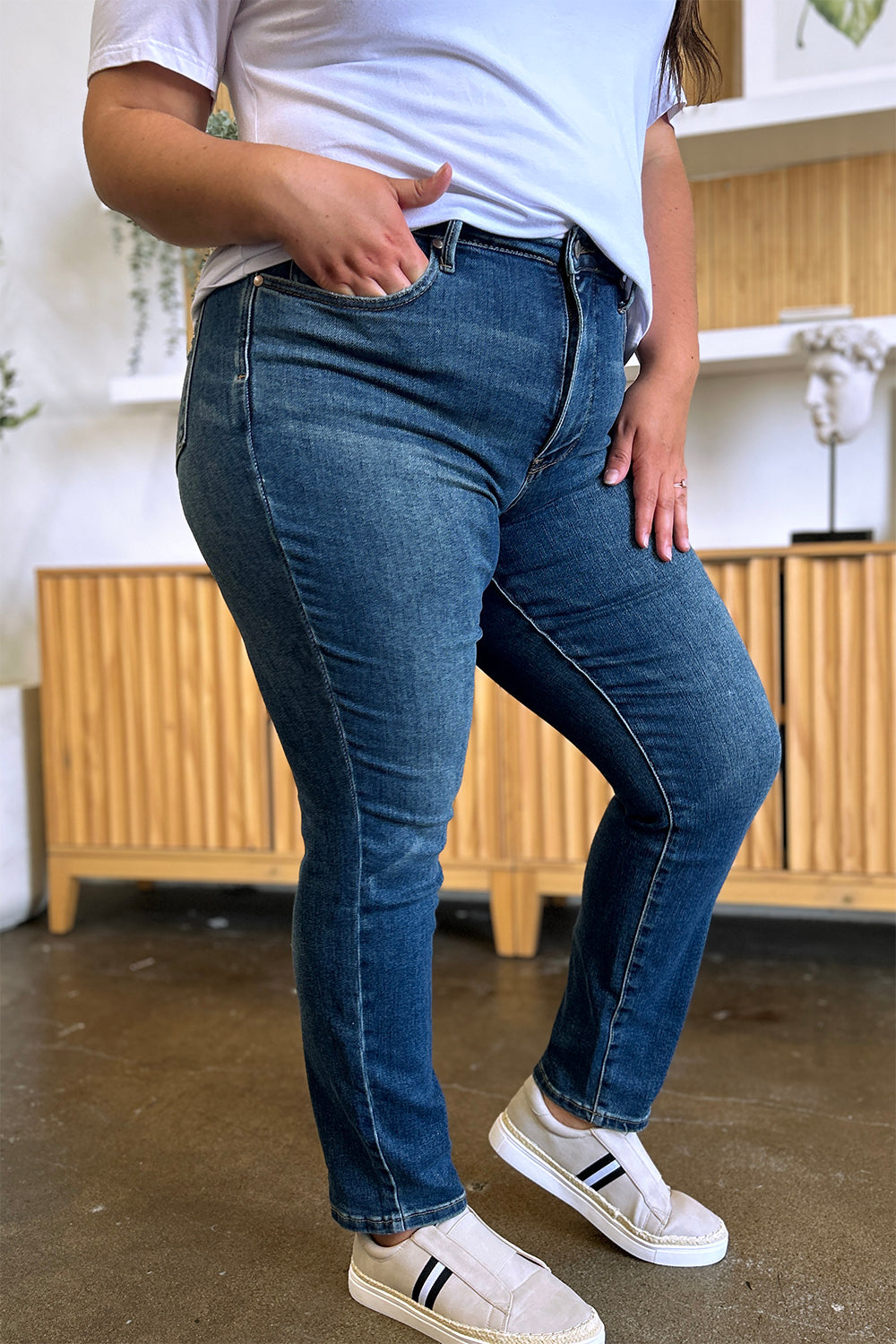 Vaqueros ajustados de cintura alta con control de abdomen de tamaño completo de Judy Blue