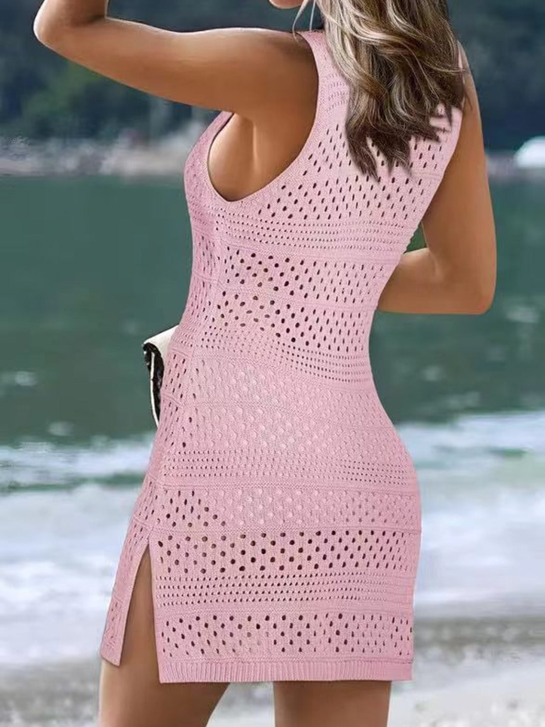 Vestido playero calado con escote redondo