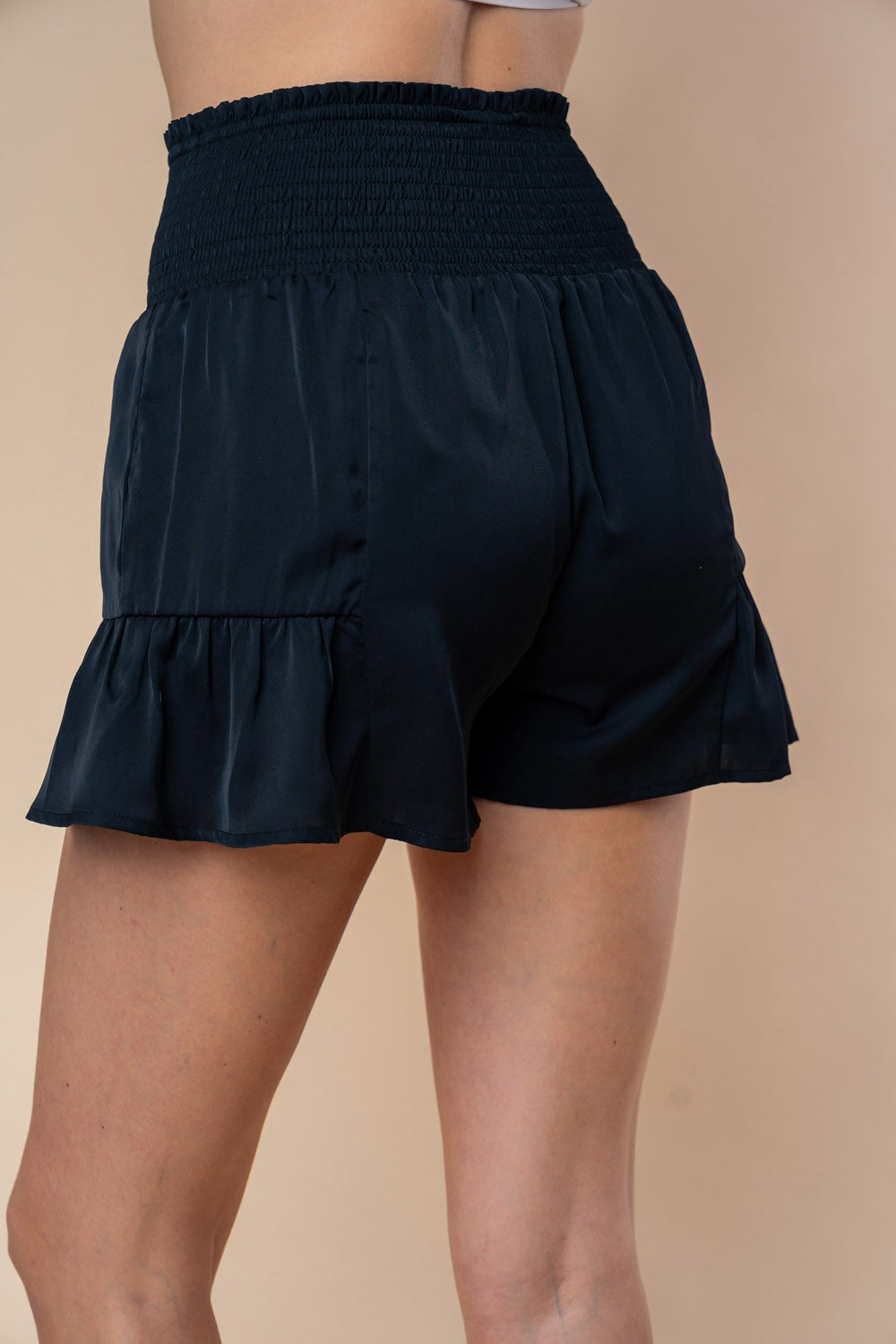 Pantalones cortos fruncidos de cintura alta y talla grande de White Birch