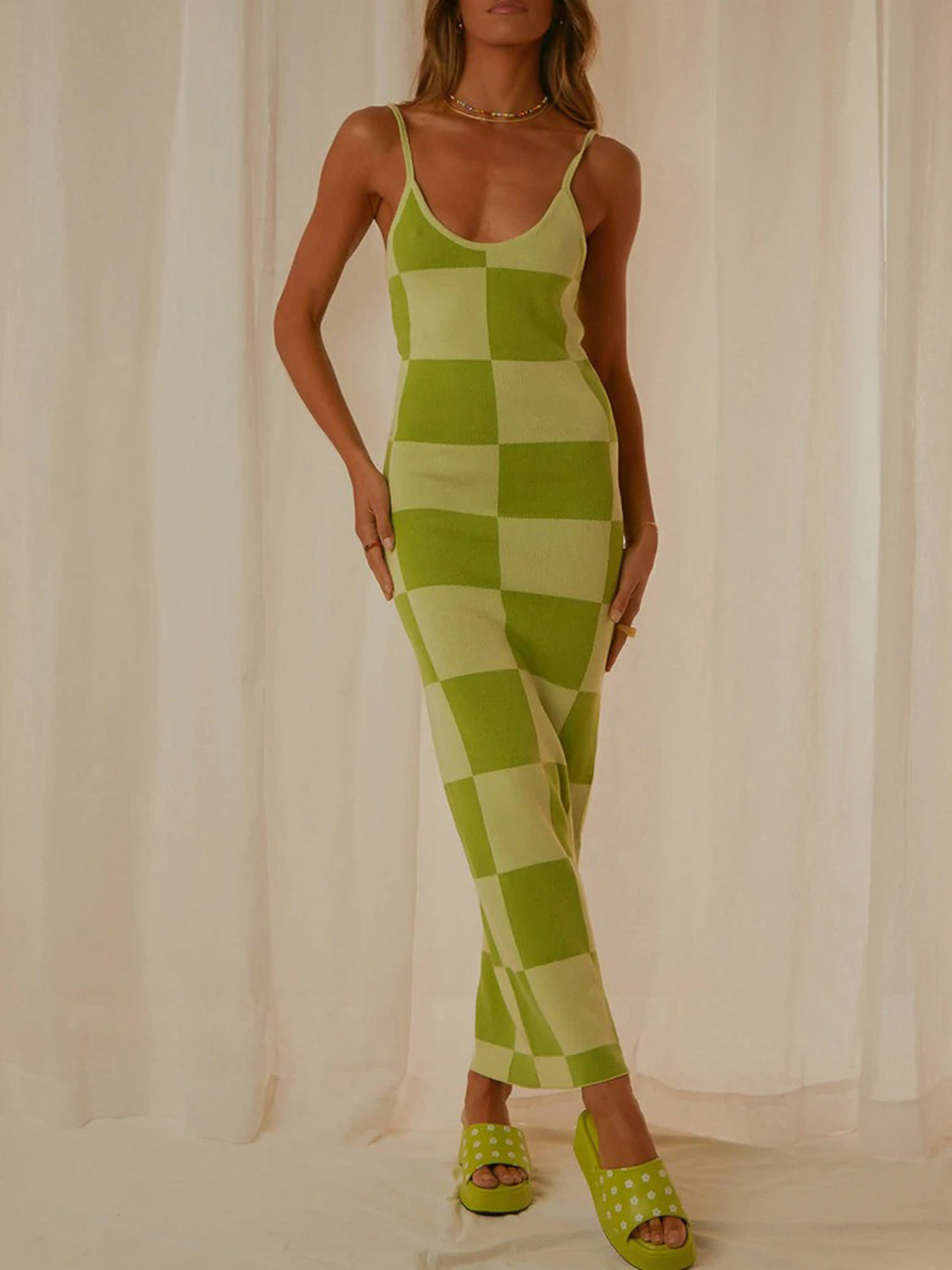 Vestido largo estampado con tirantes finos