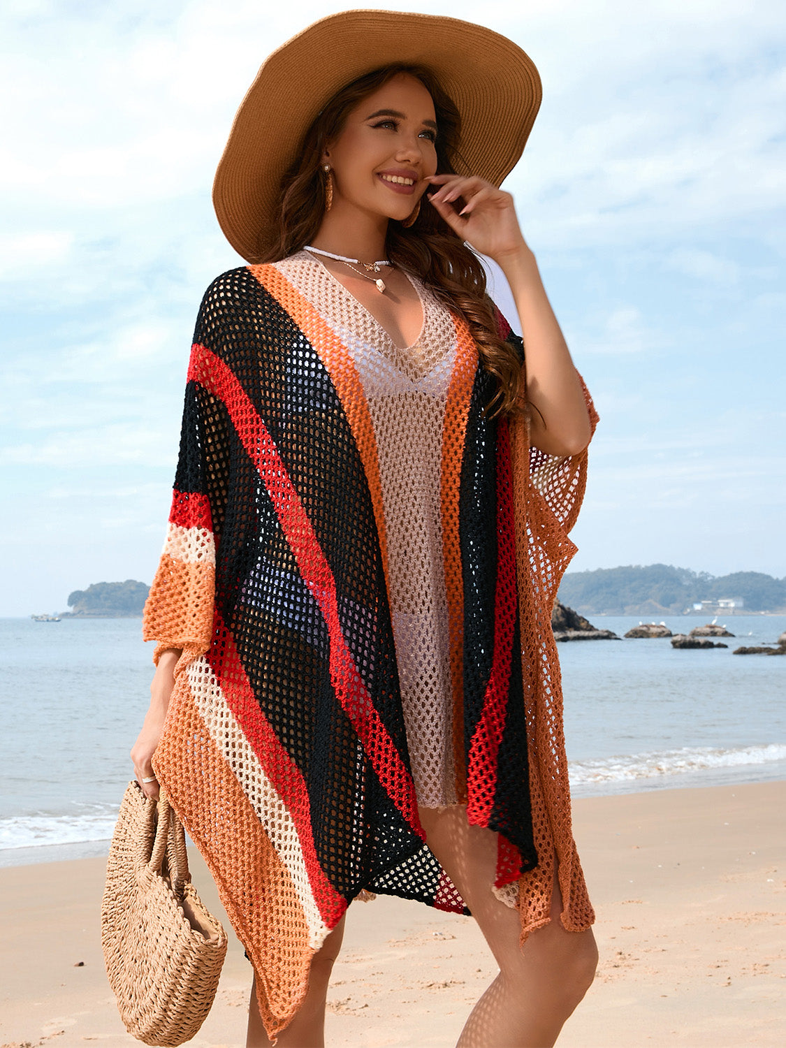 Vestido de baño con escote pronunciado y bloques de color calados