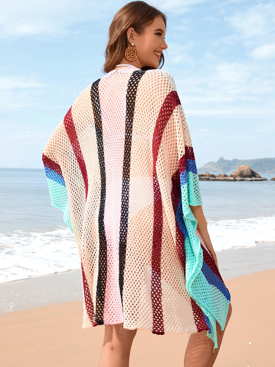 Vestido de baño con escote pronunciado y bloques de color calados