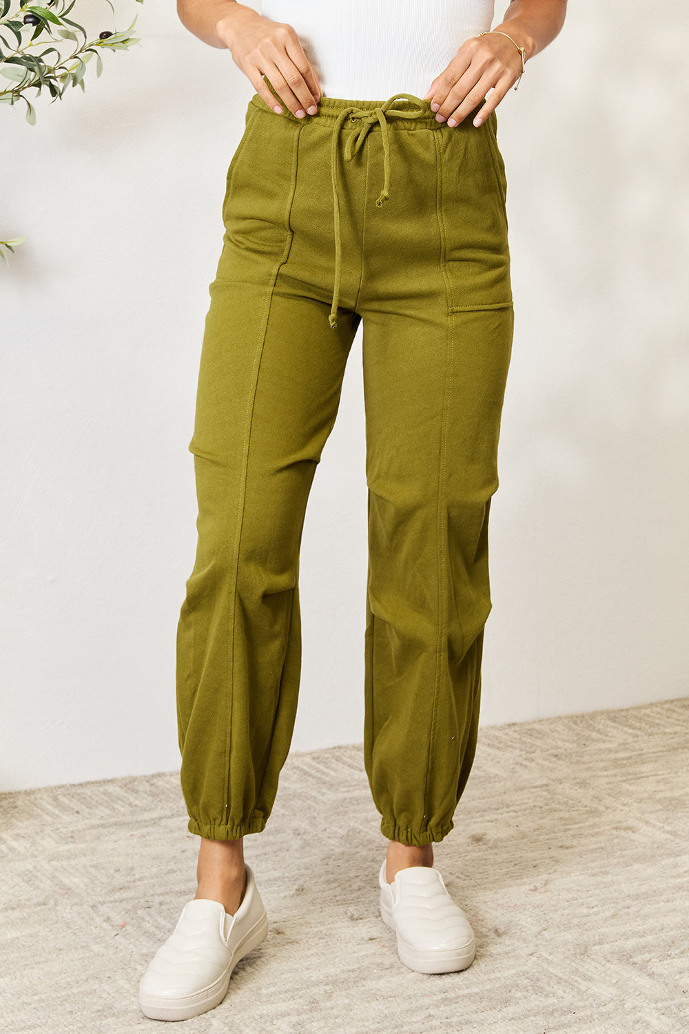 Pantalones deportivos con cordón y bolsillos de tamaño completo de Culture Code