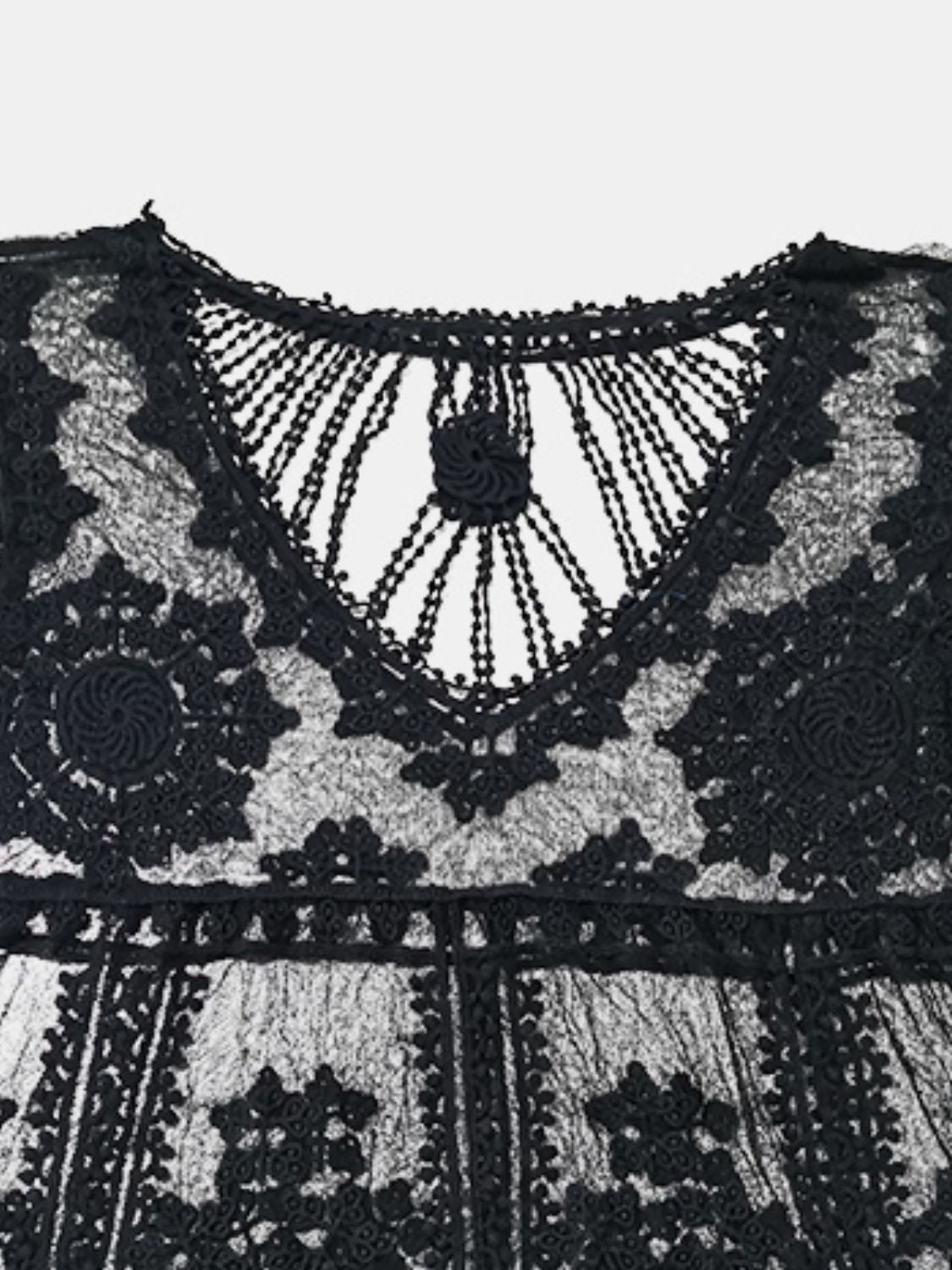Vestido de encaje con cuello redondo