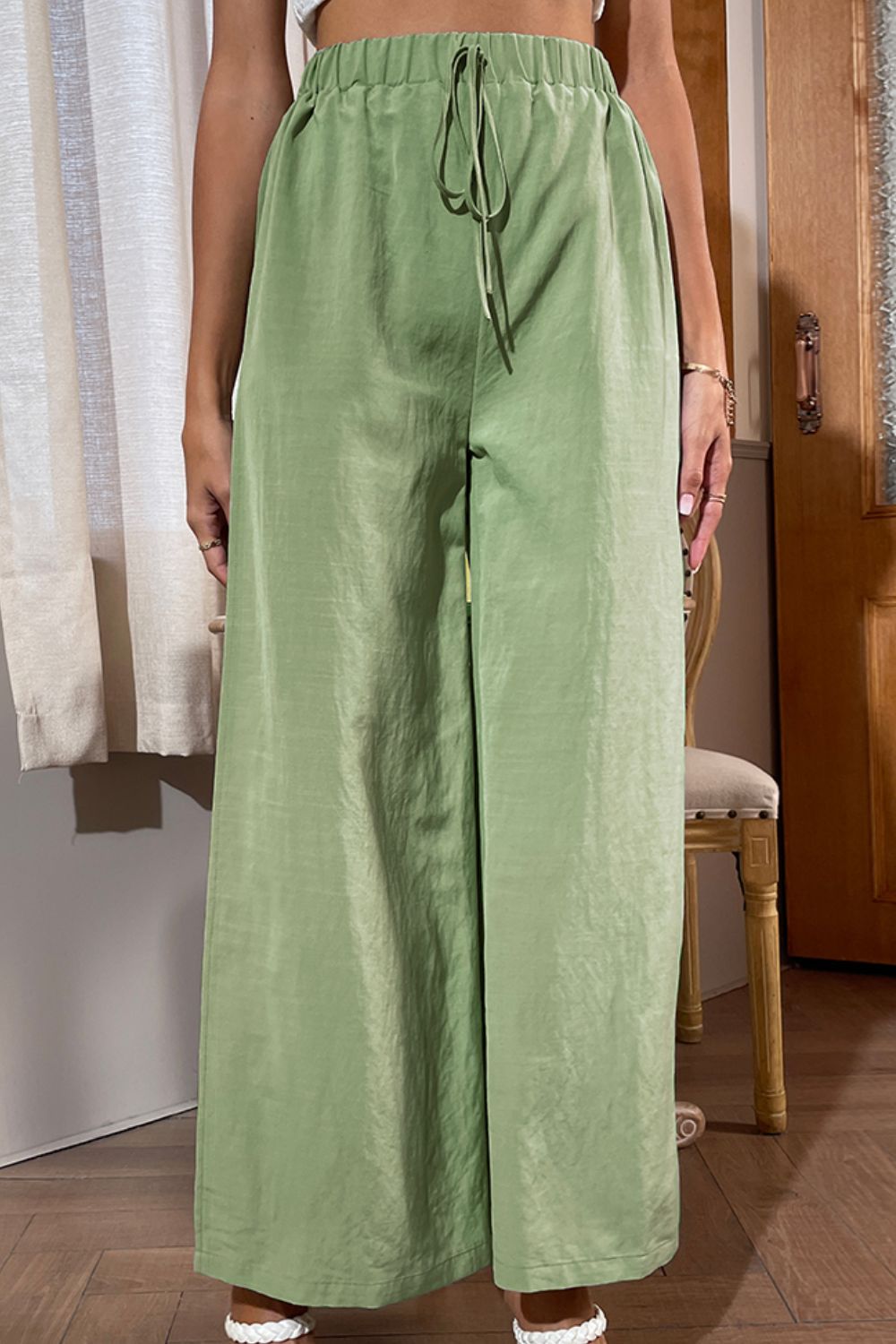 Pantalones anchos con abertura lateral