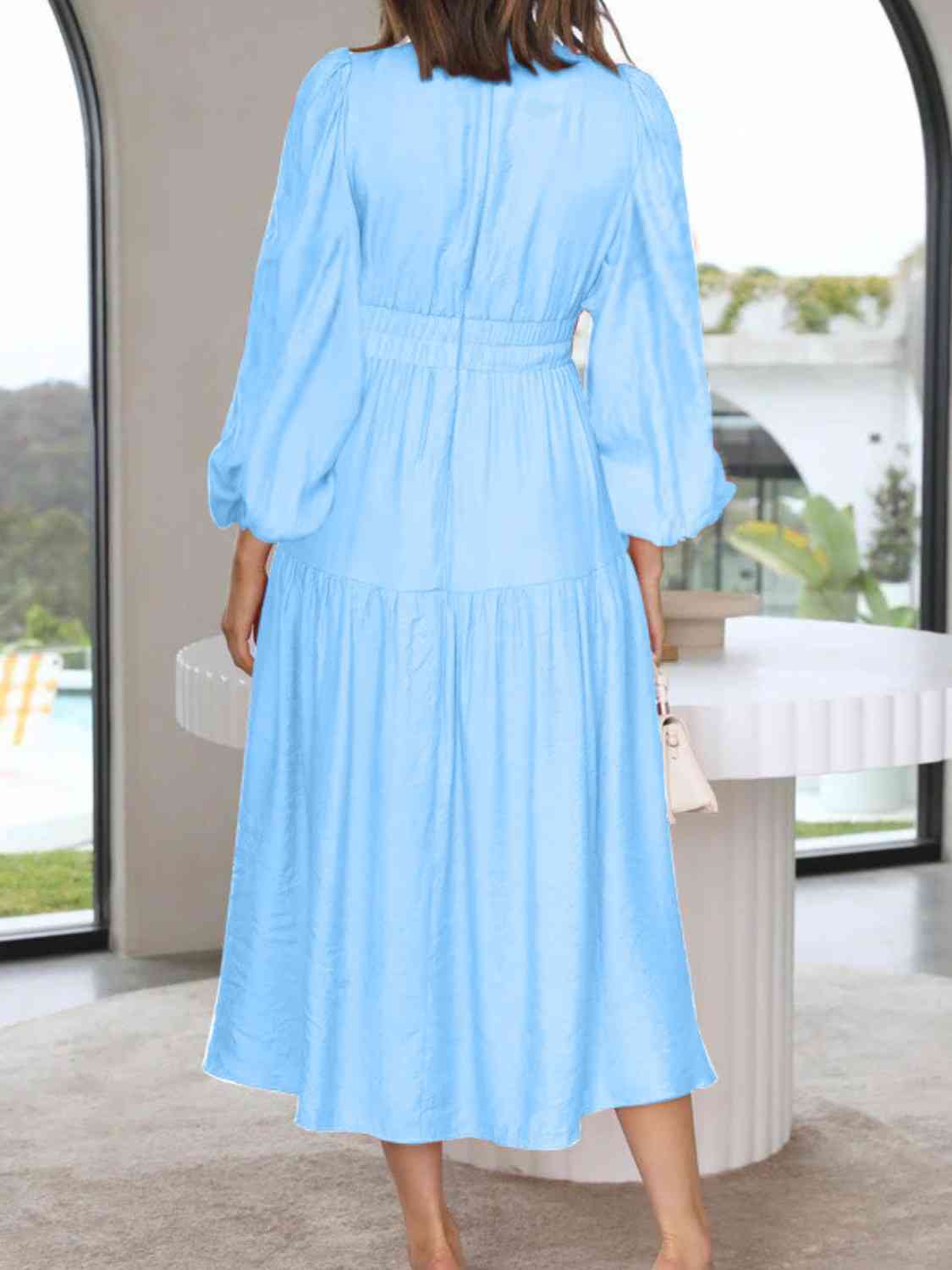 Vestido largo liso con escote en V profundo y mangas globo