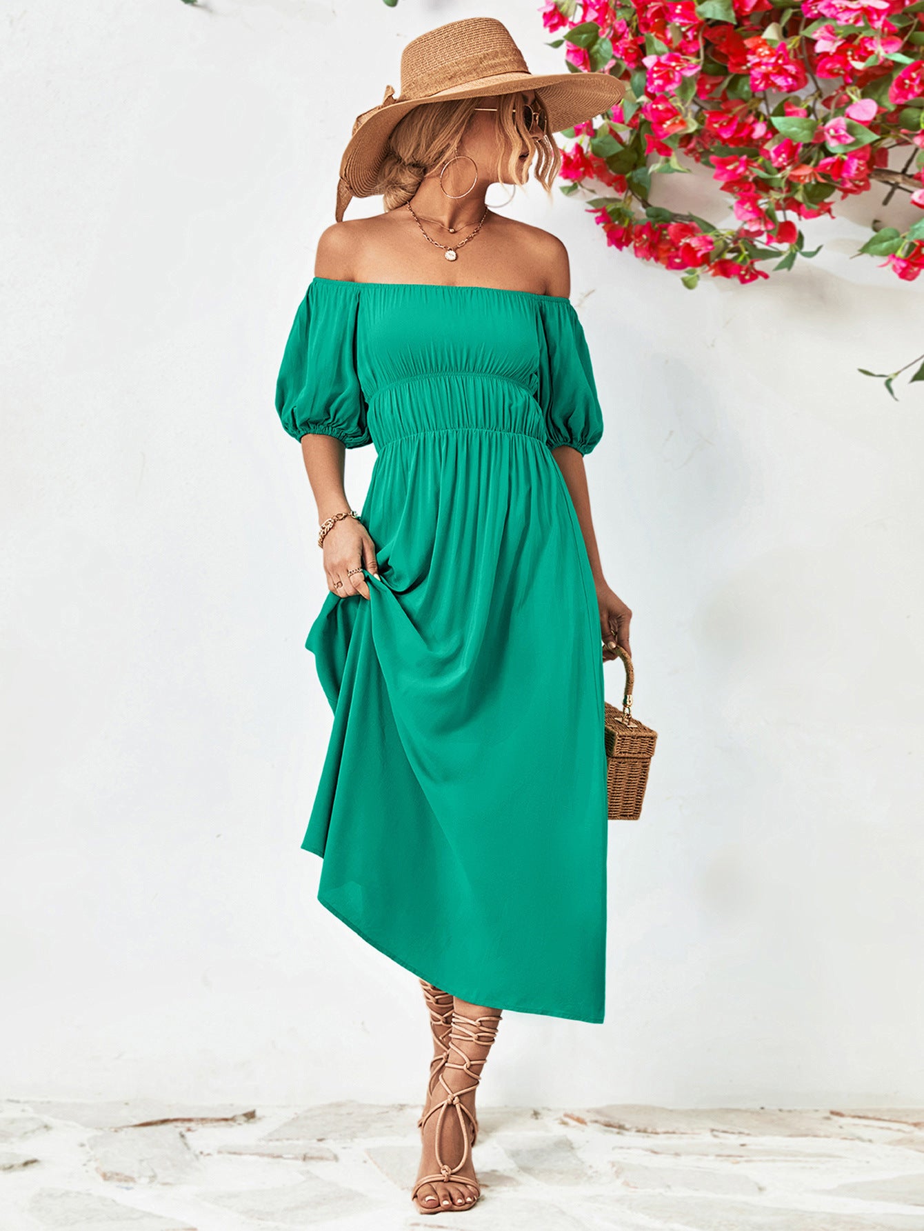 Vestido midi con mangas globo y hombros descubiertos