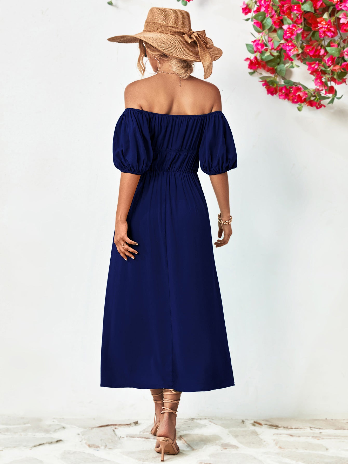 Vestido midi con mangas globo y hombros descubiertos