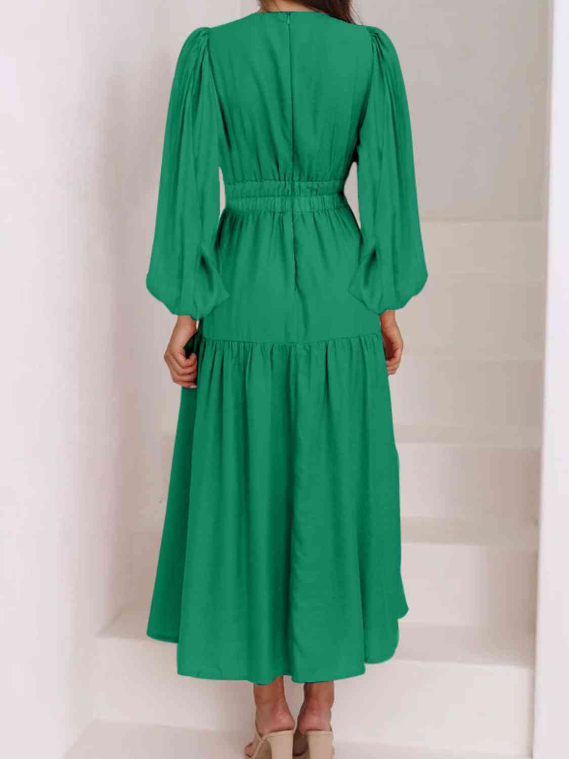 Vestido largo liso con escote en V profundo y mangas globo