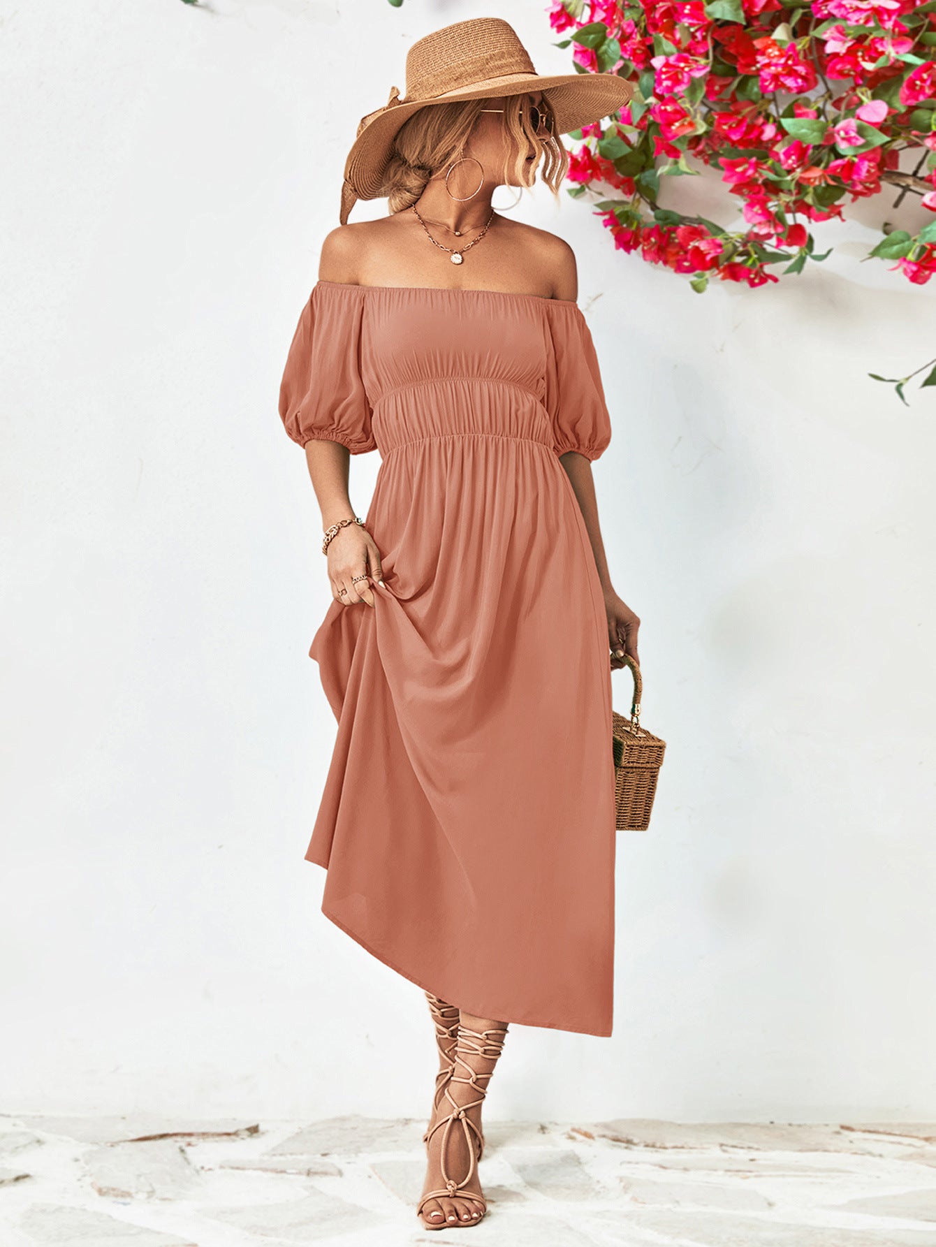 Vestido midi con mangas globo y hombros descubiertos