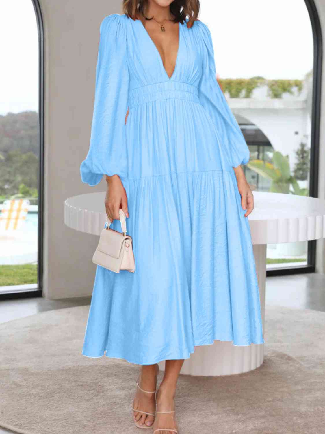 Vestido largo liso con escote en V profundo y mangas globo