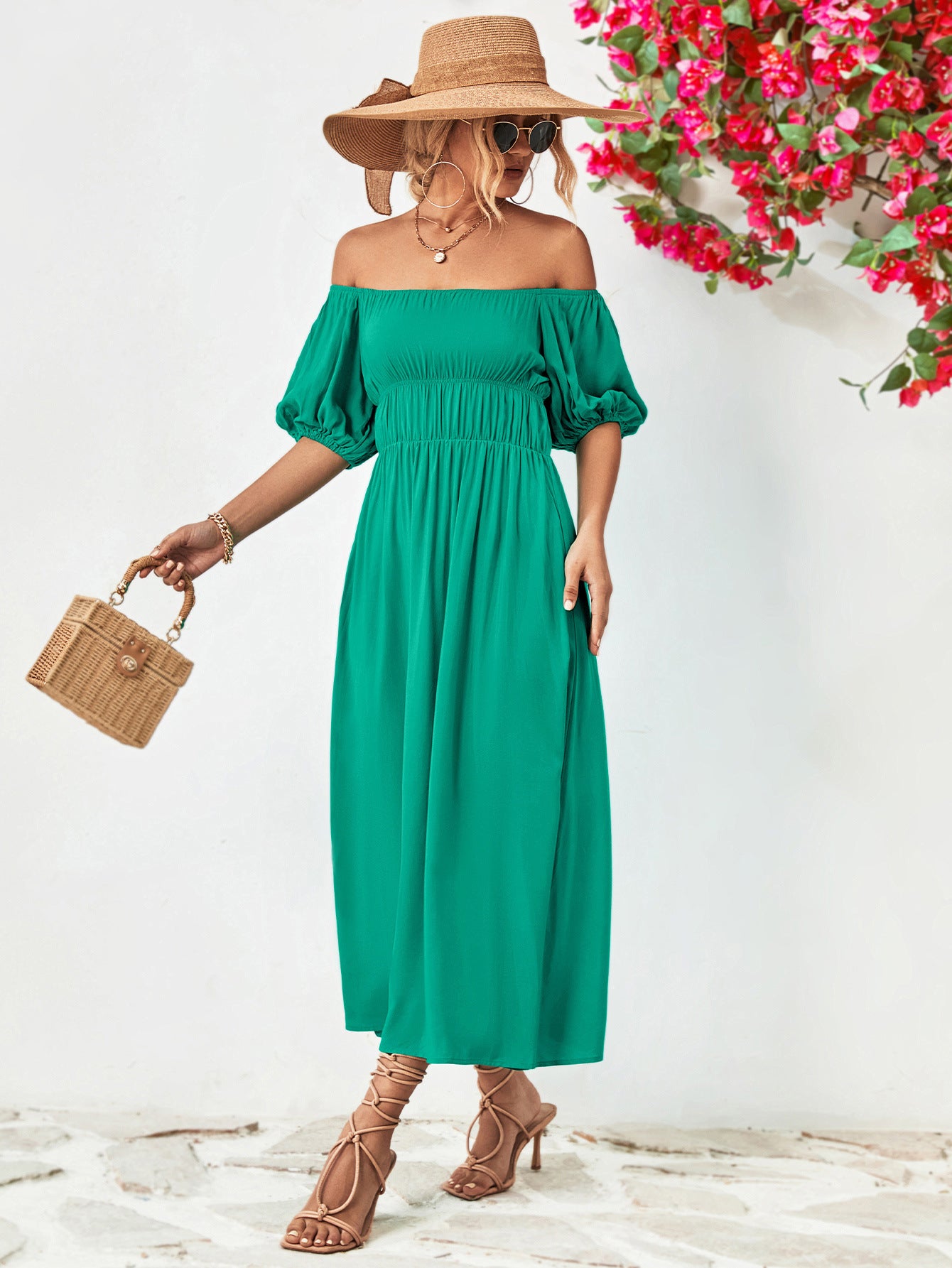 Vestido midi con mangas globo y hombros descubiertos