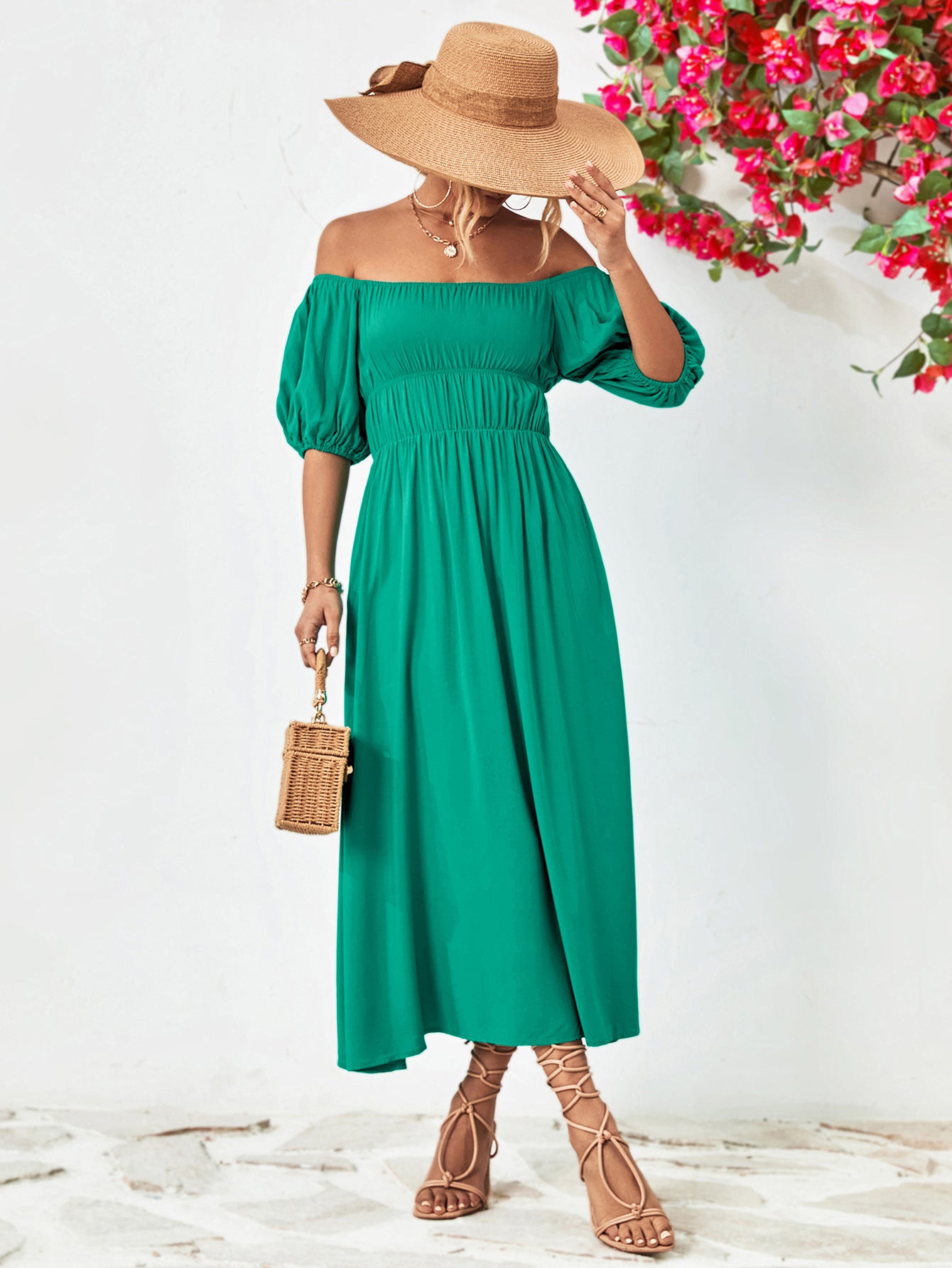 Vestido midi con mangas globo y hombros descubiertos