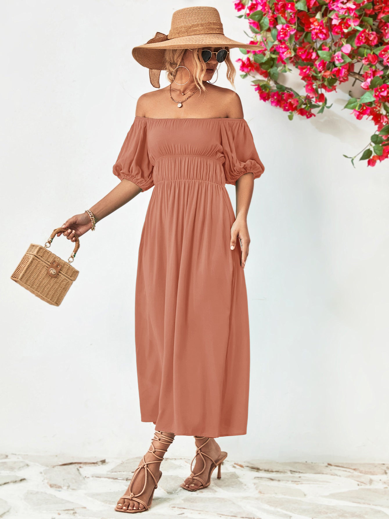 Vestido midi con mangas globo y hombros descubiertos