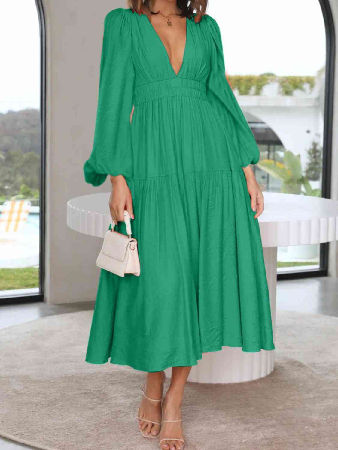 Vestido largo liso con escote en V profundo y mangas globo